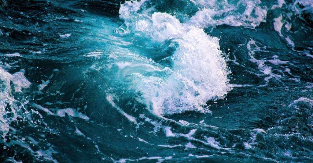 découvrez ce qu'est le deep packet inspection (dpi), une technologie avancée d'analyse du trafic réseau utilisée pour surveiller, filtrer et sécuriser les données échangées sur internet. comprenez son fonctionnement, ses applications et ses enjeux pour la confidentialité.