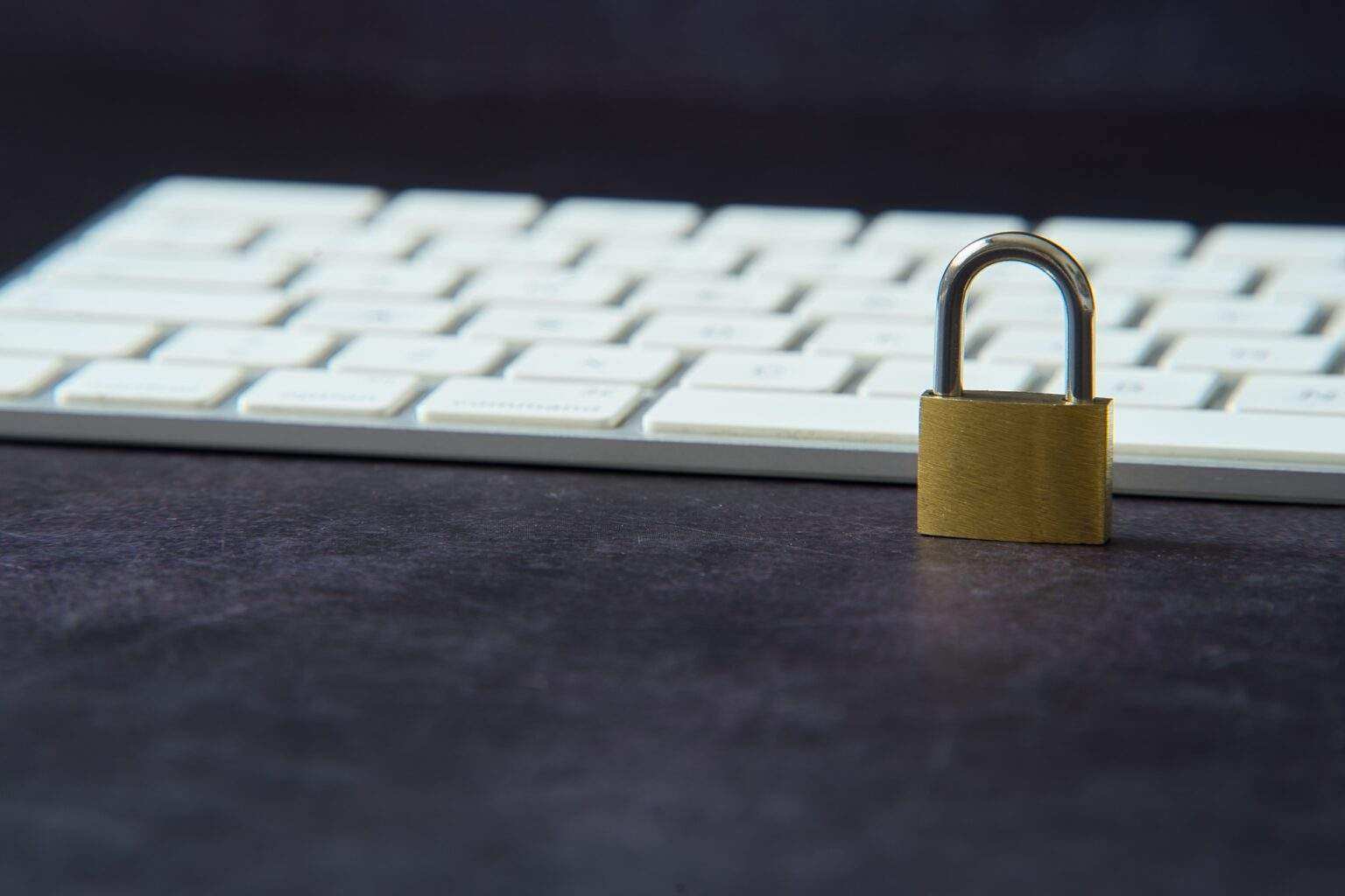 Comprendre le DMARC : l’authentification et le reporting des emails basés sur le domaine Internet Network Security Concept