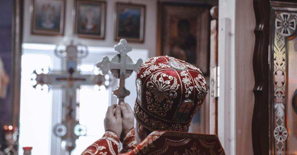 découvrez la méthode mitre att&ck, un cadre essentiel pour comprendre les tactiques, techniques et procédures des cybermenaces modernes. explorez comment cette base de données peut renforcer votre stratégie de cybersécurité et améliorer votre résilience face aux attaques.