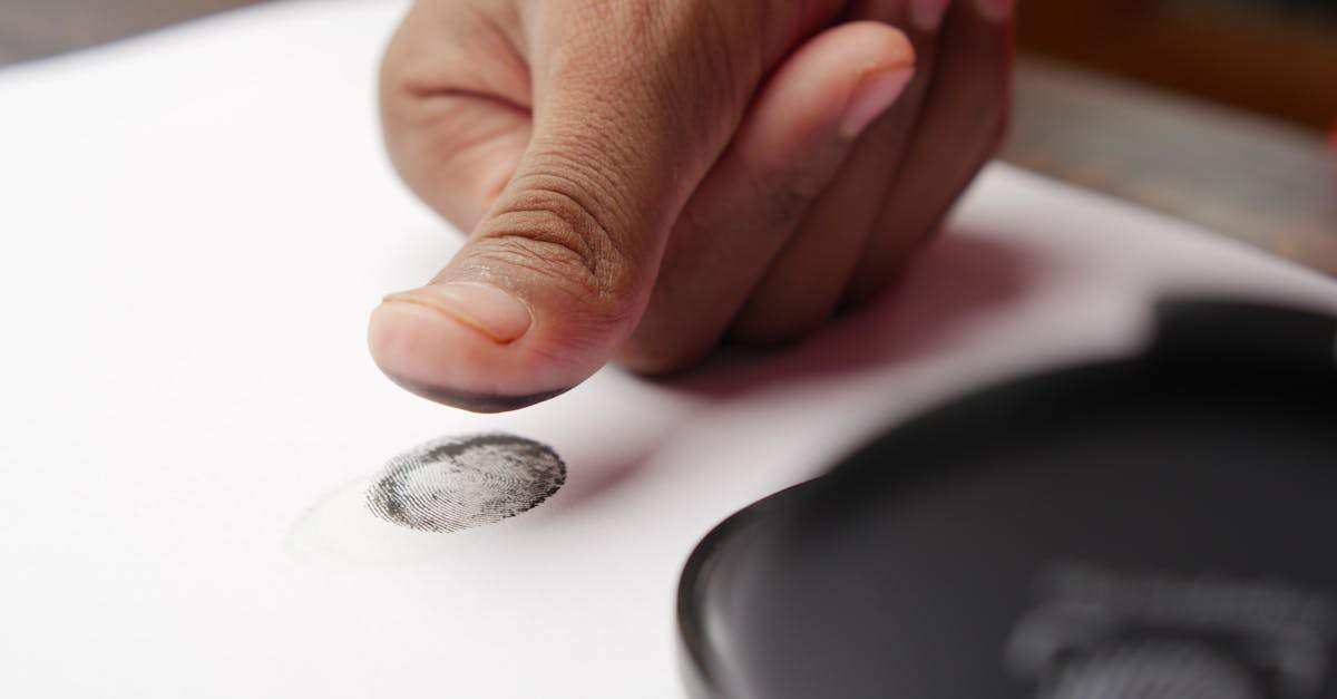 découvrez comment fonctionne l'authentification, ses différentes méthodes et meilleures pratiques pour sécuriser l'accès à vos applications et protéger vos données sensibles.