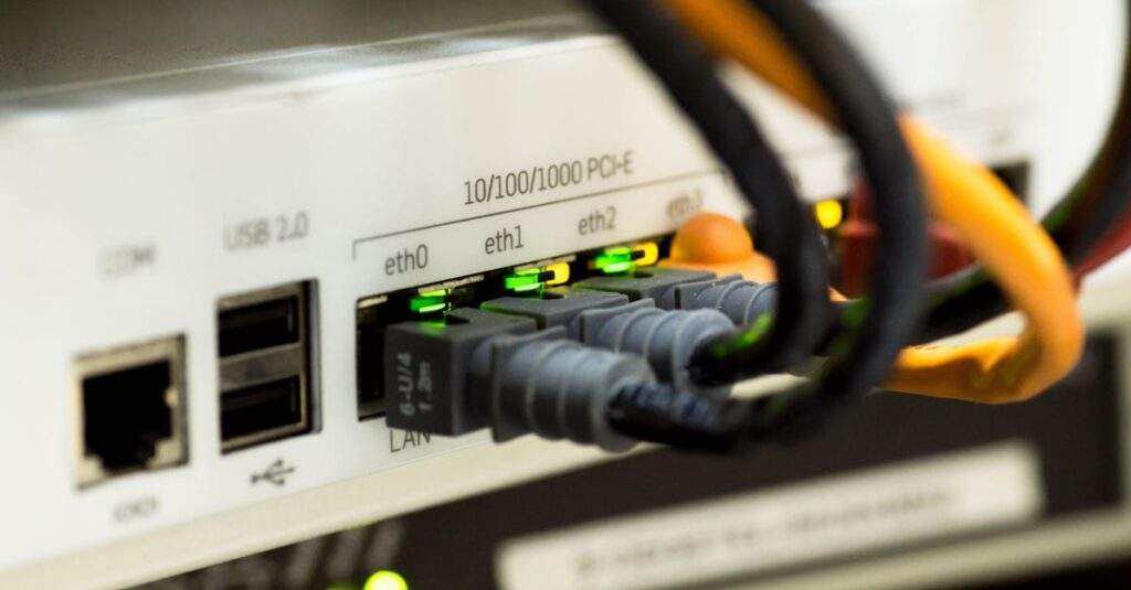 découvrez tout sur le broadband : définition, avantages, fonctionnement et comment choisir la meilleure connexion internet haut débit pour vos besoins à la maison ou en entreprise.