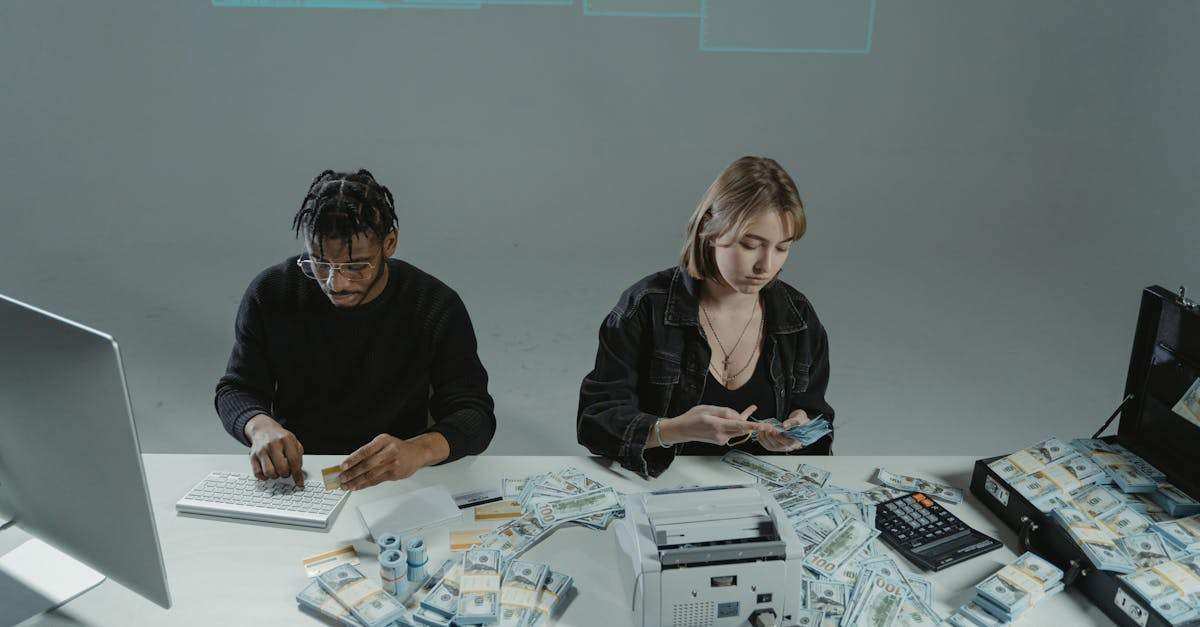 découvrez les principales pratiques et stratégies de gestion de la cybersécurité pour protéger efficacement les données et infrastructures de votre entreprise contre les cybermenaces.