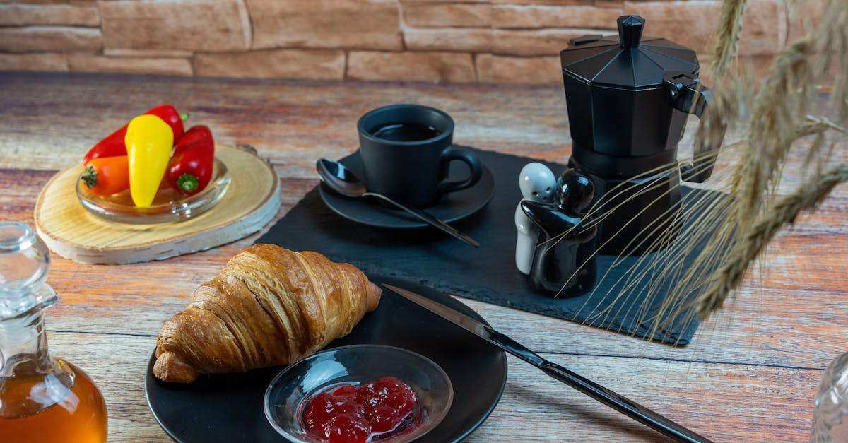 découvrez ce qu'est un honey token, un leurre numérique utilisé pour détecter les accès non autorisés, renforcer la sécurité des données et identifier rapidement les tentatives d'intrusion dans les systèmes informatiques.