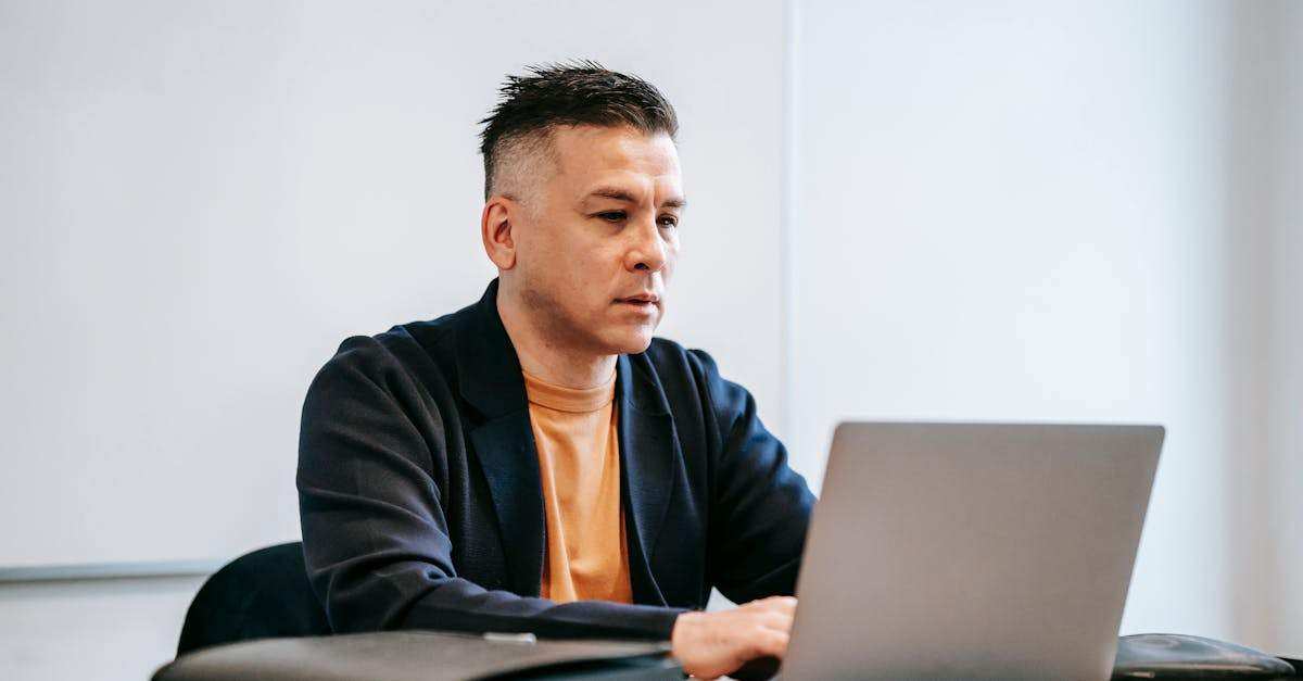 découvrez le privileged access management (pam) : une solution essentielle pour sécuriser, contrôler et surveiller l’accès aux comptes à privilèges dans votre organisation. protégez vos données sensibles contre les menaces internes et externes grâce à une gestion avancée des accès.