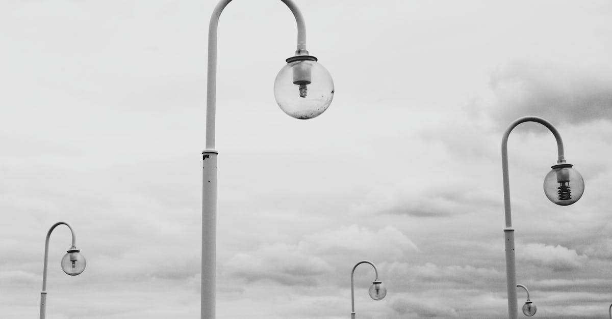 découvrez l’essentiel de la sécurité cloud : stratégies, bonnes pratiques et solutions pour protéger vos données et applications dans le cloud. adoptez une approche sécurisée et conforme pour votre transformation digitale.